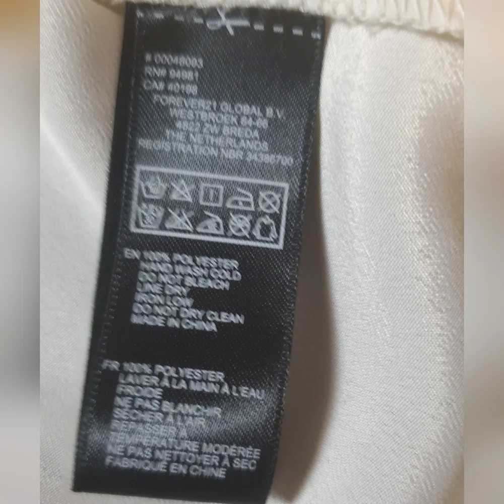 Stylish  Forever 21 Button Down Shirt L - Picture 3 of 4